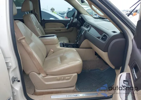 2009 GMC Yukon Denali z USA, uszkodzony, nr VIN 1GKFC032X9R164822